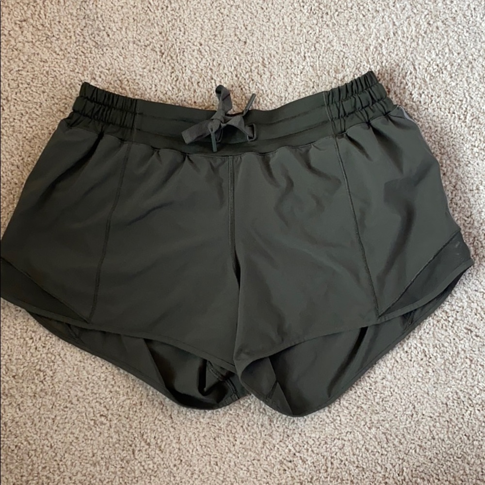 Lululemon hotty hot shorts in long (3.5”)